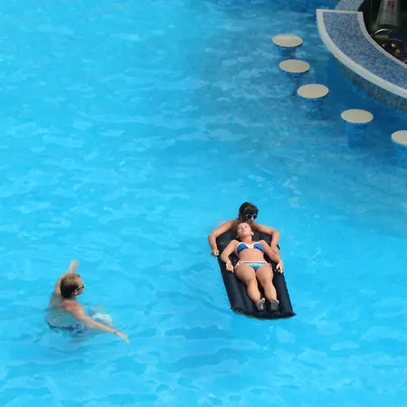 Summer Dreams -apartcomplex