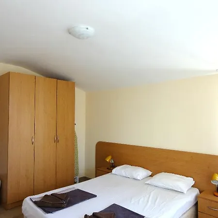 Summer Dreams -apartcomplex