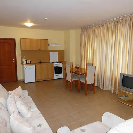 Summer Dreams -apartcomplex 3* סאני ביץ'