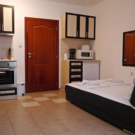 Summer Dreams -apartcomplex