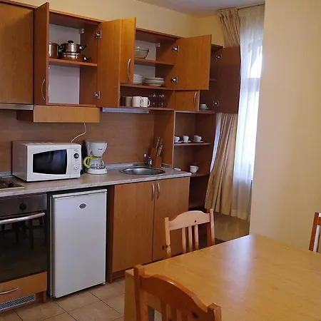 Summer Dreams -apartcomplex