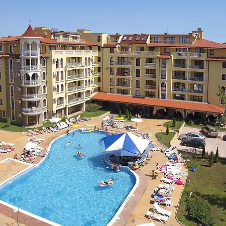 Summer Dreams -apartcomplex