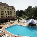 Summer Dreams -apartcomplex